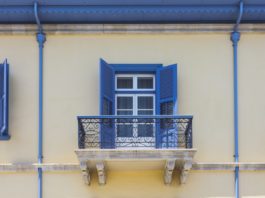 Elevata copertura per legni di conifera con il nuovo fondo per esterni AM 424 /XX