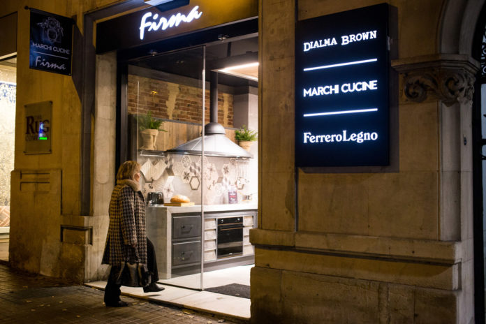 FL_Esposizione_ShowroomFirma_ingresso