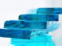 Made in Italy. A Milano AGC Glass con Fiam per celebrazione 30° anniversario icona “Ghost”