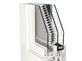 Nuova veneziana plissettata per anta Twin-line. Finstral amplia gamma soluzioni schermatura