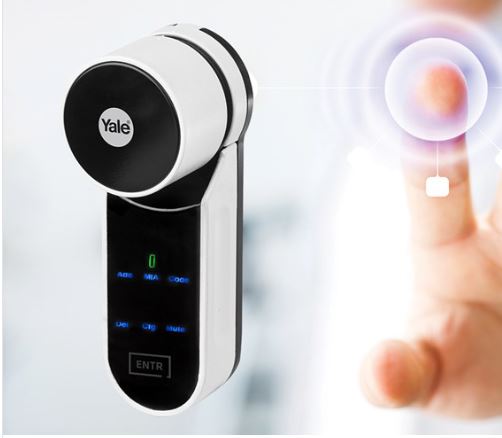 Attraverso la partnership fra Yale®e SCLAK la smart home inizia sulla porta di casa, ufficio…