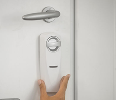 Somfy presenta la “Serratura Connessa”: sostituito il cilindro si sfrutta la potenza del digitale