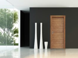 Nuova texture per porta interna che “abbraccia” con tutto il calore del ciliegio