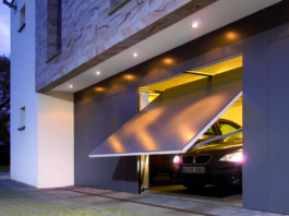 Basculanti, serrande, sezionali: breve “guida” Hörmann per la scelta del portone da garage