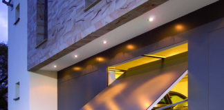 Basculanti, serrande, sezionali: breve “guida” Hörmann per la scelta del portone da garage