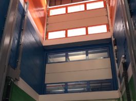 Solo sezionali fuori standard con cromie personalizzate per garage multipiano di Napoli