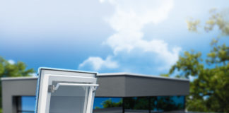 Finestra per tetti piatti DR_ . Diverse le varianti, sicuro e confortevole l’accesso al tetto