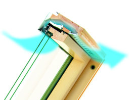 Efficace sistema di ventilazione automatico integrabile nel telaio della finestra da tetto