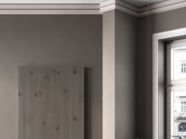 Nuova porta in legno AND. L’accurata semplicità della produzione artigianale