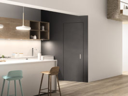 La skema tica soluzione filo muro risolve con stile ogni esigenza di chiusura