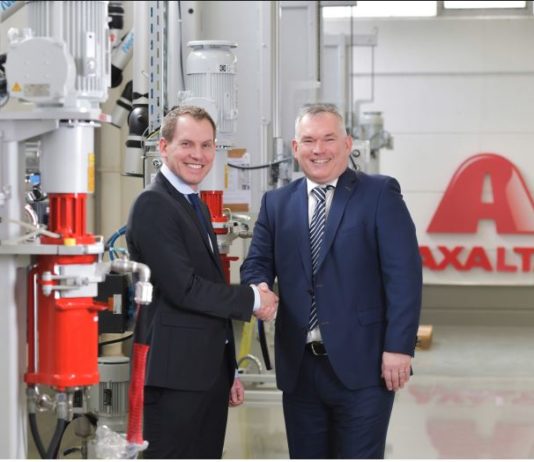 Axalta apre nuovo Color Solutions Center a Francoforte per vendita vernici liquide industriali