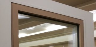 Evento SPI a Milano. Nuova gamma colori Iconica e nuovo alzante scorrevole Vision 130