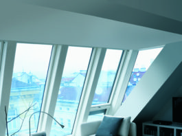 Finestra da tetto FAKRO FDY-V/U U3 : luminosità senza paragoni ( fino ad oltre 2 metri di altezza)