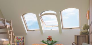 Da FAKRO finestra ad arco per dare dinamicità ed originalità a mansarde ed abbaini