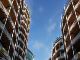 Serramenti e facciate. I numeri 2019 di un comparto “sospeso”