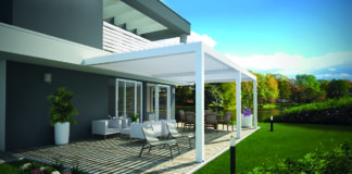 Waterproof: la pergola bioclimatica a lamelle frangisole orientabili