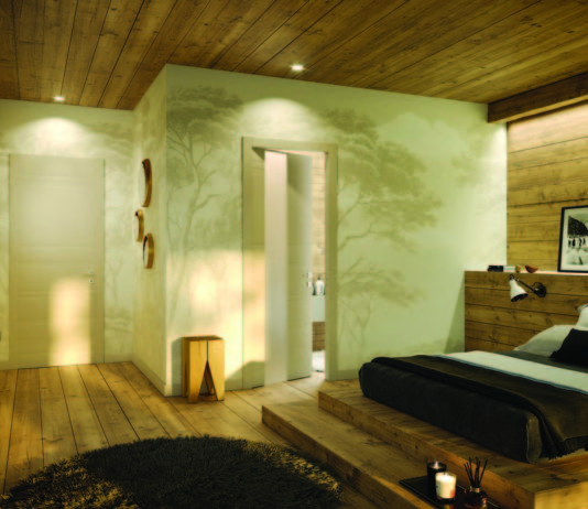 Decori geometrici ed effetti 3D per le nuove porte Yncisa Styla