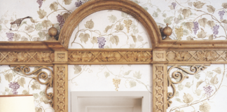 Serie Mythos, anche le “semplici” porte in legno si colorano