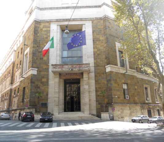 Qualifica per posa serramenti. Ora si attende il decreto del MiSE