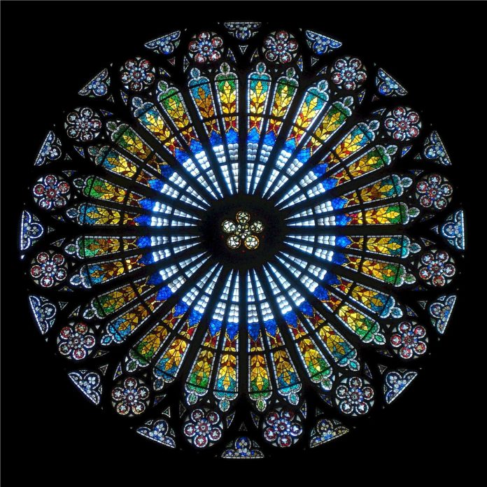 rose-window-536376_1920