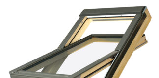 Finestra a bilico FTP-V: il comfort di un “classico” per mansarda