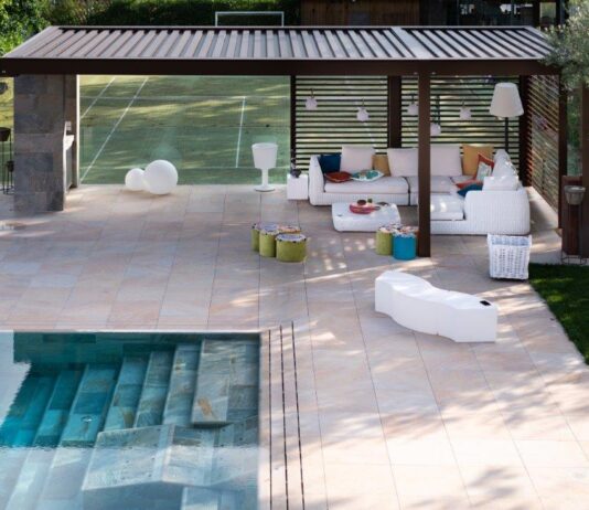 KE Outdoor Design e Piscine Castiglione stabiliscono partnership