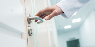 Maniglie trattate contro germi e batteri maniglie