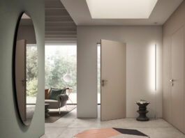 Filo44. La porta a battente filomuro reversibile di Scrigno