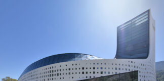 Forme organiche e sistemi costruttivi a basso impatto: la sede Durst