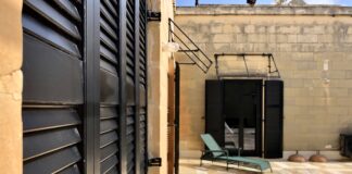 70 nuovi infissi per una tipica villa di Malta