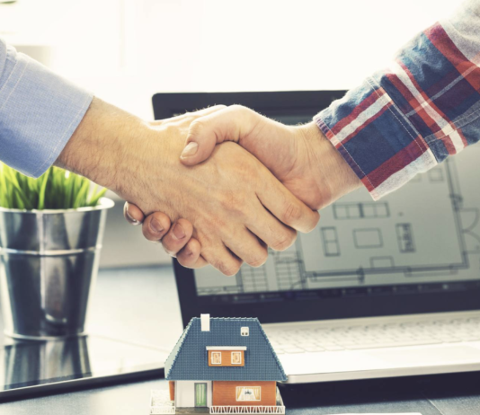 Lieve miglioramento delle transazioni immobiliari, ma il calo rimane pesante