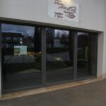 Finestra Italiana e VEKA donano, e installano, porte e finestre a Museo Amatrice