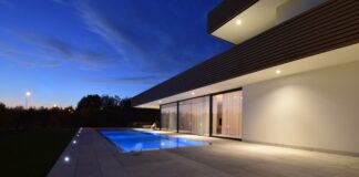 Luce ed ombra disegnano la residenza panoramica luce metra