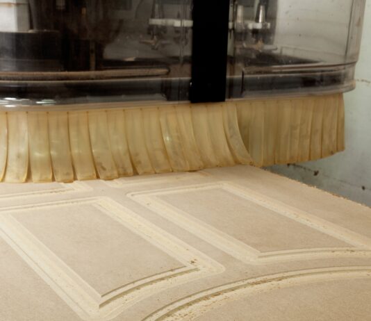 Produzione alluminio, vetro, pannelli base legno. Possibili nuovi aiuti di Stato