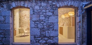 Costa Azzurra: le finestre per un’antica casa di campagna