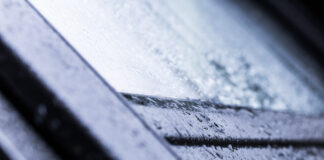 Il vetro antigrandine per le finestre sul tetto