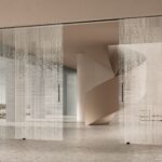 Il Vetro Madras® BIT 03, design: Lissoni Associati per le porte trasparenti