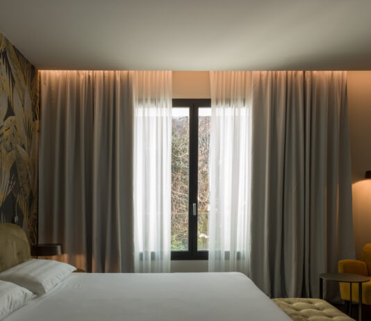 Schermature solari e tende per il Bianca Relais