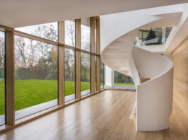 Villa Poles e i suoi tagli di luce