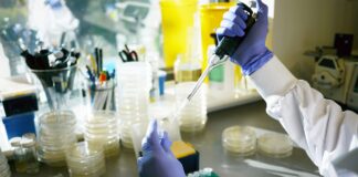 La tecnologia BioCote per le maniglie antibatteriche