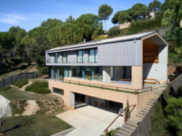 La P-House di Girona e il suo sistema in legno-alluminio