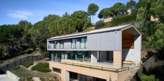 La P-House di Girona e il suo sistema in legno-alluminio