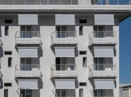 Tende a rullo per l’Hotel Granada di Jesolo