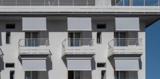 Tende a rullo per l’Hotel Granada di Jesolo