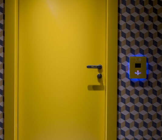 Il Demo Hotel e le sue maniglie d’autore