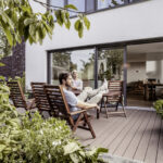 Finestre extra large e scorrevoli: la luce entra in casa