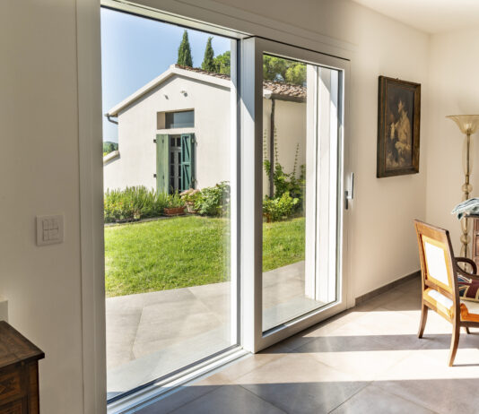 Una ristrutturazione fra le colline pisane e le sue aperture