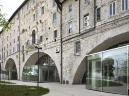 La Biblioteca degli Arconi di Perugia e le sue vetrate