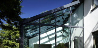 Igiene semplice anche su vetrate scomode da raggiungere