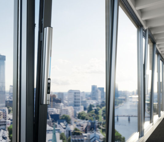 3 prodotti per le porte automatiche fra comfort e sicurezza